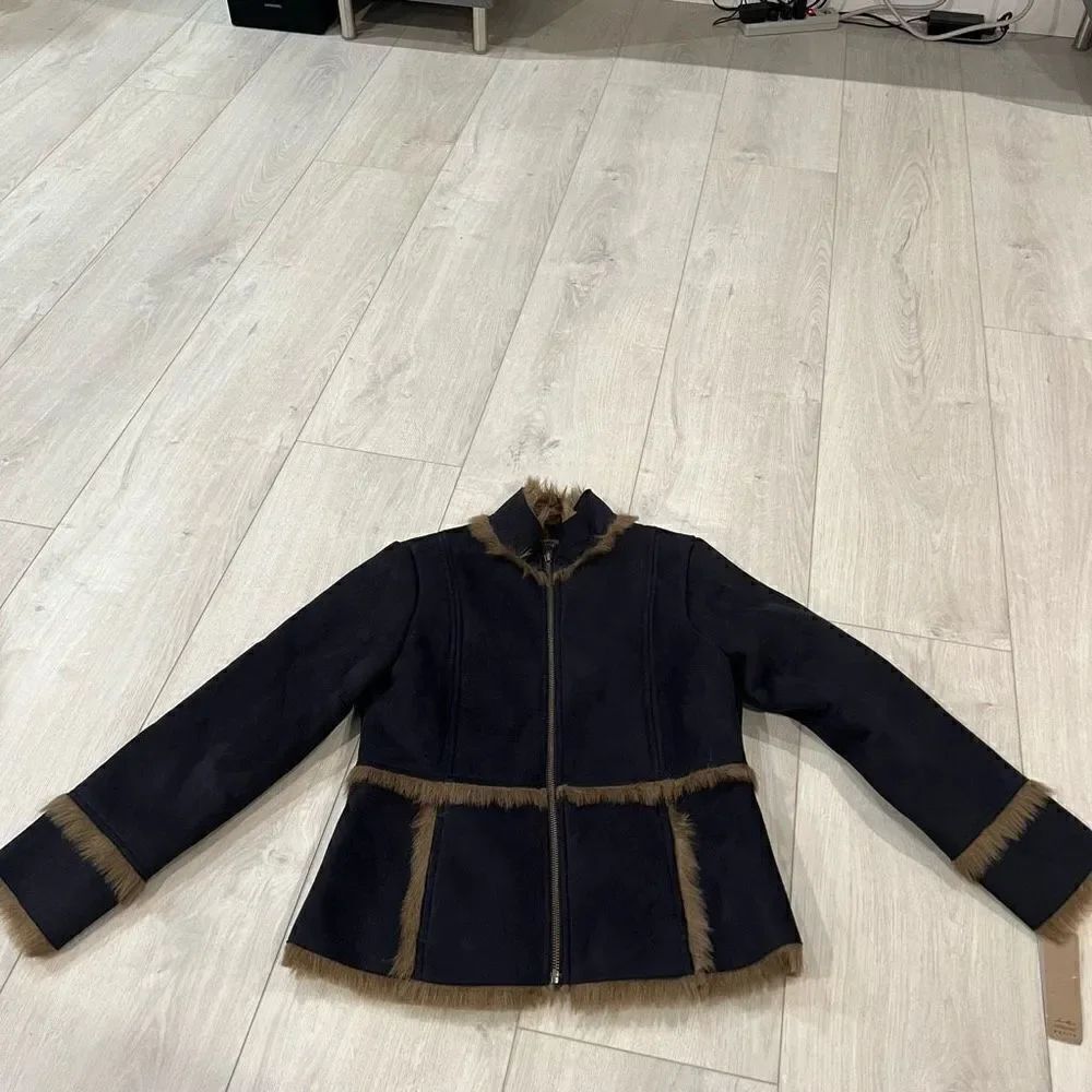IE relaxed petite women coat size s
